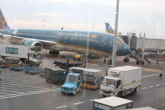 Mừng hụt với 'cả triệu vé máy bay Tết còn ế' 