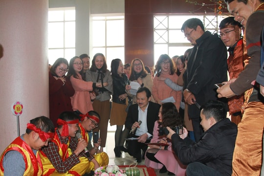 Báo Nghệ An tổ chức vui  “Tết sum vầy“