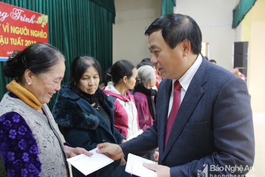 Bí thư Trung ương Đảng Nguyễn Xuân Thắng tham gia chương trình “Tết sum vầy Mậu Tuất“