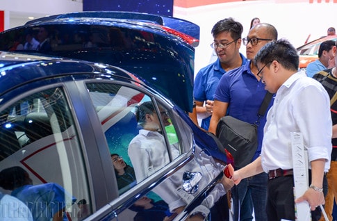 Ô tô mới 'cháy hàng', người Việt đổ xô thuê xe tự lái dịp Tết