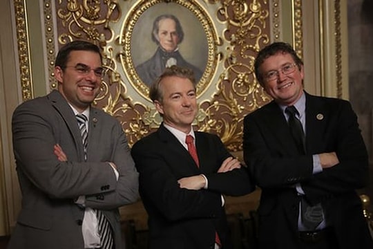 Chính phủ Mỹ suýt bị đóng cửa lần 2