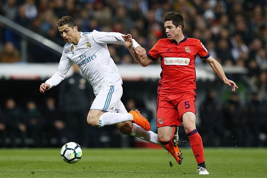 Ronaldo mừng tuổi mới bằng hat-trick thứ 43 trong sự nghiệp