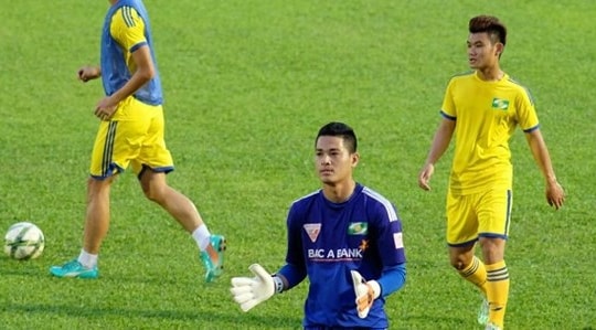Nguyên Mạnh nghỉ chấn thương, cơ hội để Lê Văn Hùng chứng tỏ mình