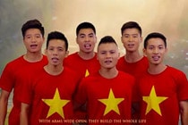 Tuyển thủ U23 Việt Nam giúp nữ công nhân bị nợ lương về quê đón Tết