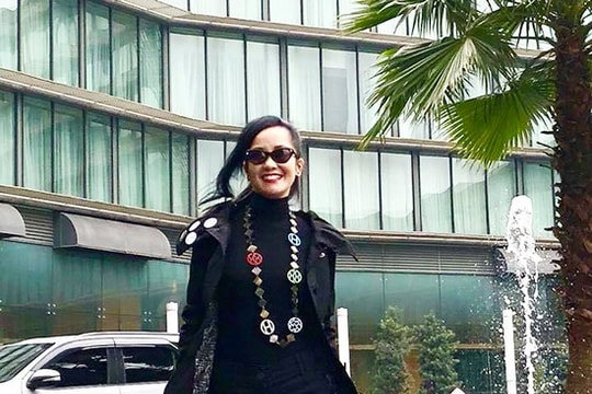 Diva Hồng Nhung xuất hiện cực ngầu trên phố