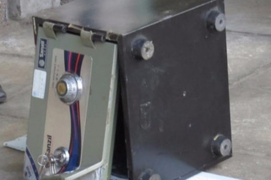 Người giúp việc nghỉ về quê ăn Tết, chủ nhà phát hiện mất tiền tỷ