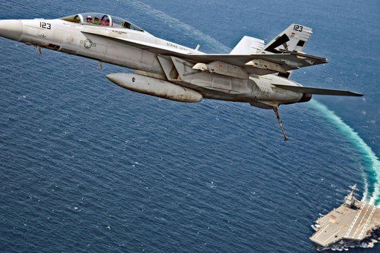 Mỹ và Trung Quốc đang “đấu đá” để tranh giành miếng bánh vũ khí ở Đông Nam Á?