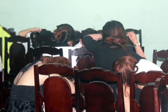 69 thanh niên phê ma túy tại quán bar trong ngày lễ 'tình nhân'