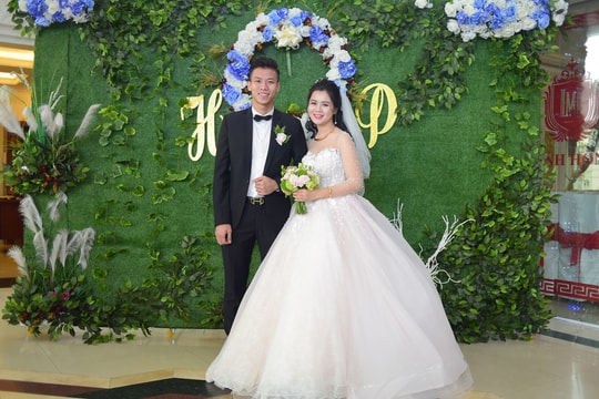 Những cầu thủ xứ Nghệ đã lên xe hoa năm Đinh Dậu 2017