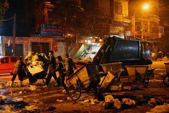 Những người đón Tết muộn