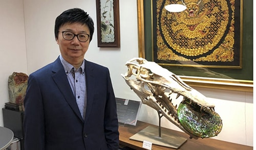 Thầy phong thủy dự đoán năm Mậu Tuất “sóng gió” của ông Trump