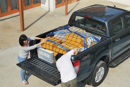 Mẹo xếp hàng hóa trong thùng xe bán tải đi chơi Tết