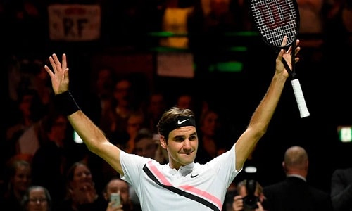 Federer trở thành tay vợt lớn tuổi nhất lên ngôi số một thế giới