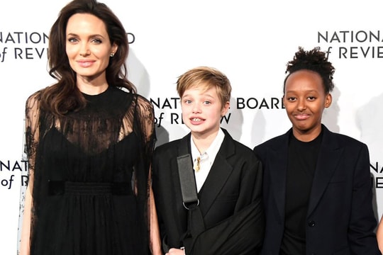 Thời trang lên thảm đỏ cùng các con của Angelina Jolie