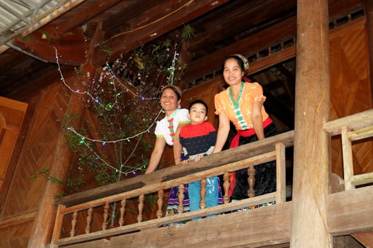 Xuân về trên bản tái định cư