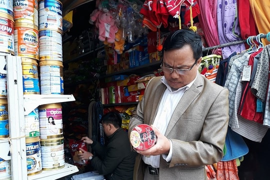 Diễn Châu kiểm tra 31 cơ sở, phạt 39 triệu đồng hàng hóa hết hạn