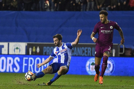 Wigan 1-0 Man City: Vỡ mộng ăn bốn