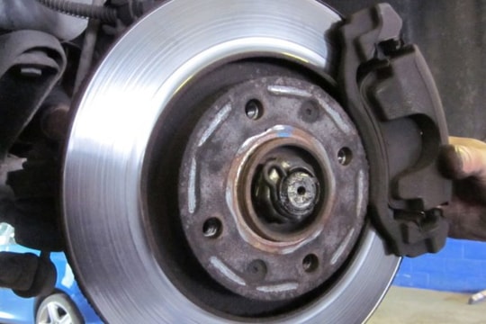 4 lưu ý khi kiểm tra bảo dưỡng hệ thống phanh xe ô tô