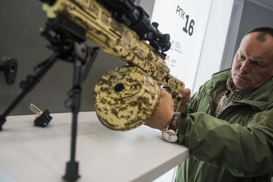 Quân đội Nga được trang bị súng tự động RPK-16 mới 