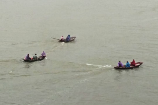 Người phụ nữ nghi nhảy cầu Bến Thủy tự tử sau khi đi cưới về