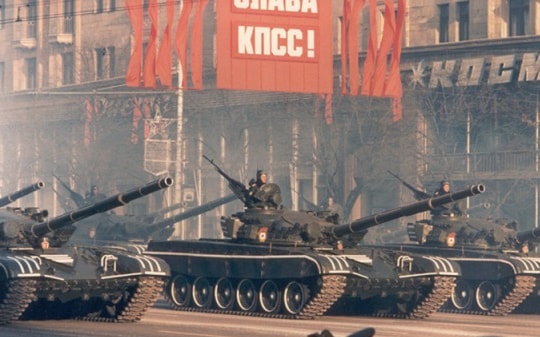 Choáng ngợp kho vũ khí của lục quân Hồng quân Liên Xô