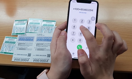 Nhà mạng ồ ạt khuyến mại nạp thẻ khủng trước giờ 'giới nghiêm'