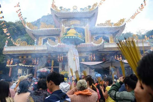 Những điều cần biết khi đi lễ chùa ngày Rằm tháng Giêng