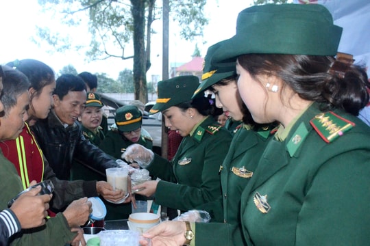 Tiết kiệm 1000 đồng mỗi ngày cho 'Bát cháo tình thương'