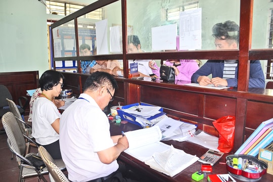 Nghệ An: Nghiên cứu cơ chế khoán biên chế, khoán tài chính ở cấp xã