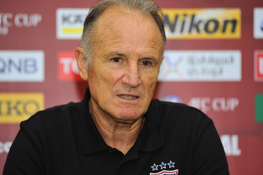 HLV người Argentina ngạc nhiên về màn trình diễn của SLNA và biện minh cho thất bại 