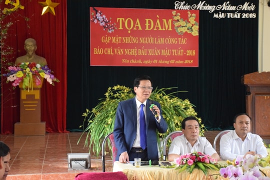 Hơn 200 người làm báo, văn nghệ sỹ huyện lúa về dự gặp mặt đầu Xuân  