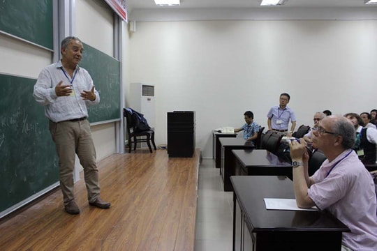 Các nước trên thế giới phong hàm Giáo sư như thế nào?