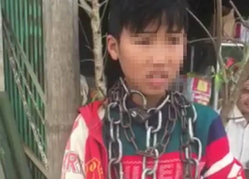 Học sinh lớp 5 mê game, bị chú dùng xích sắt khóa cổ