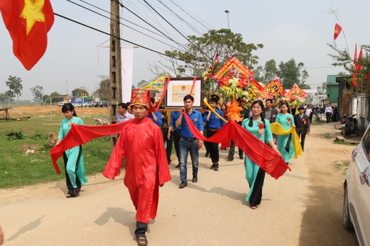  Đón Bằng Di tích Lịch sử nhà thờ họ Lưu