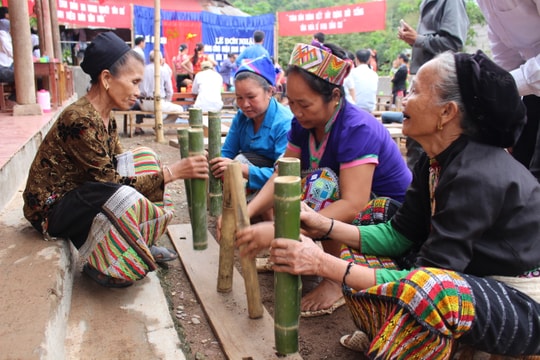 Độc đáo những nhạc cụ được chế tác từ tre, nứa