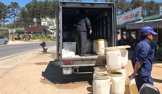 Ngủ trong xe tải, 1 người tử vong, 1 người nguy kịch