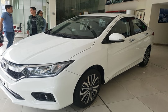 Giá ô tô sắp giảm 30%