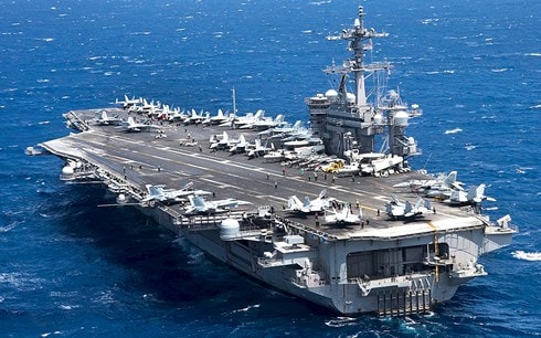 Đoàn công tác liên ngành Việt Nam lên tàu sân bay Hoa Kỳ USS