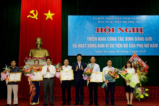 Cần nâng cao vai trò của phụ nữ trong thời đại mới