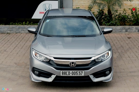 Chi tiết Honda Civic 1.8E giá 758 triệu tại Việt Nam