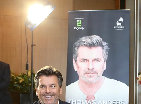 Thủ lĩnh ban nhạc Modern Talking gửi lời chúc ngày 8/3 tới phụ nữ Việt