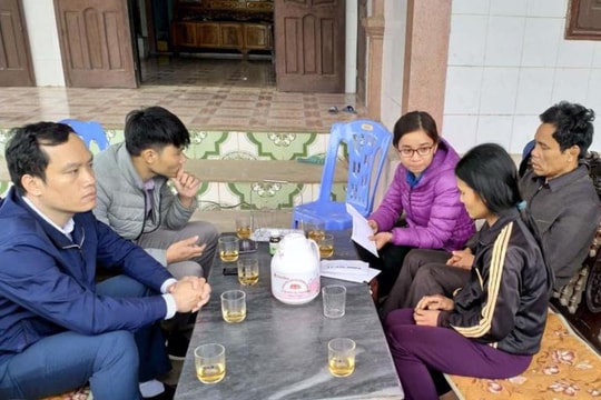 Gần 70 triệu đồng hỗ trợ gia đình cháu bé tử vong do bỏng vôi