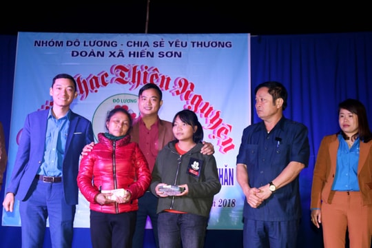 Đêm nhạc thiện nguyện quyên góp hơn 100 triệu đồng ủng hộ người nghèo