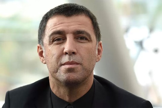 Phận đời lưu vong của cầu thủ nổi tiếng nhất Thổ Nhĩ Kỳ