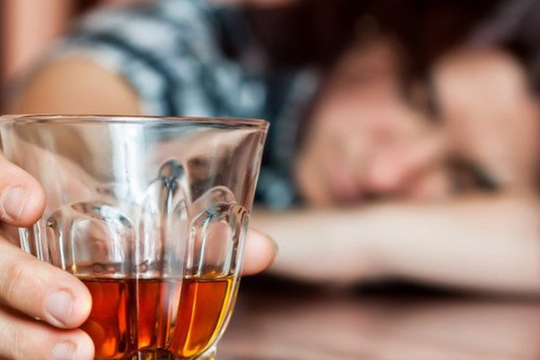 5 điều cấm kỵ để tránh ngộ độc rượu 