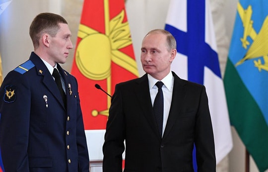 Ông Putin ca ngợi đặc nhiệm Nga một mình đối đầu 40 tên khủng bố