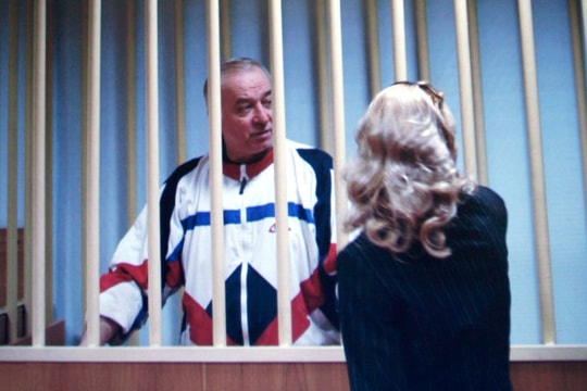 Vụ đầu độc cựu điệp viên: Moskva và London có thể rút đại sứ