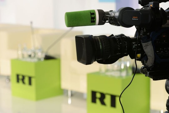 Bộ Ngoại giao Nga đe dọa cấm tất cả các phương tiện truyền thông Anh làm việc tại Nga