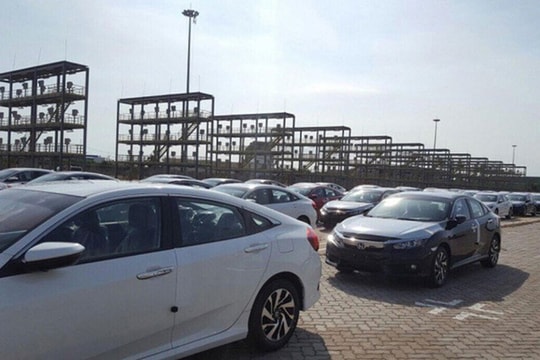 Ô tô nhập ồ ạt về nước: Giá xe sẽ giảm 15 - 20%?