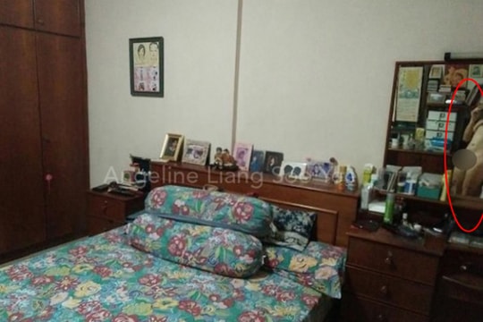 Vô tình lộ ảnh khỏa thân khi đăng ảnh rao bán nhà